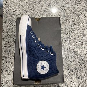 Converse navy women’s size 8